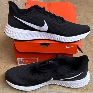Nike Black and White Athletic Sneakers